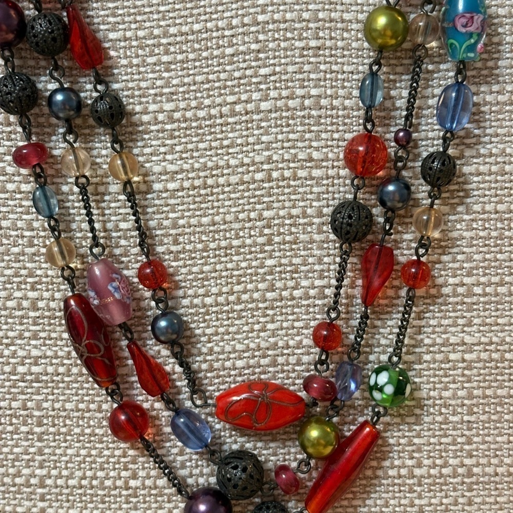 VINTAGE AVON TRIPLE STRAND RAINBOW GLASS BEAD NECKLACE